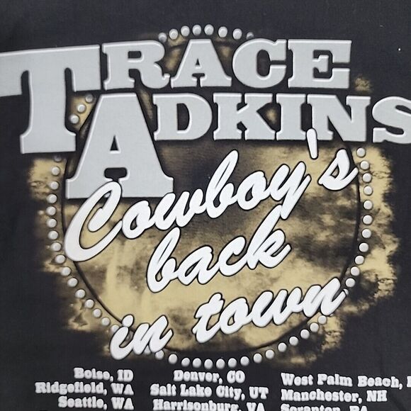 Trace Adkins T Shirt Adult Medium Cowboys Back In Town Concert Tee 2010 Made USA - Picture 10 of 14